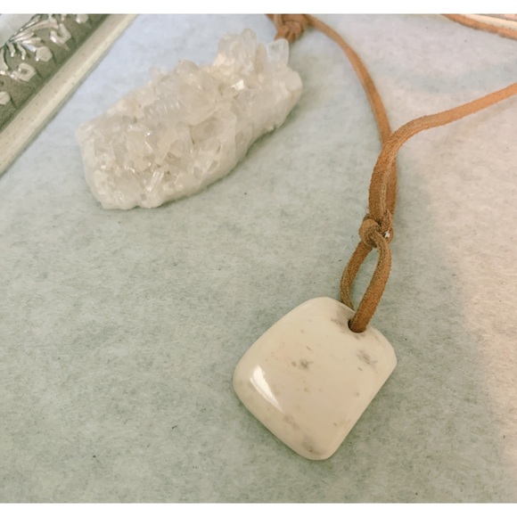 Vintage Jewelry - Hand carved Pendant